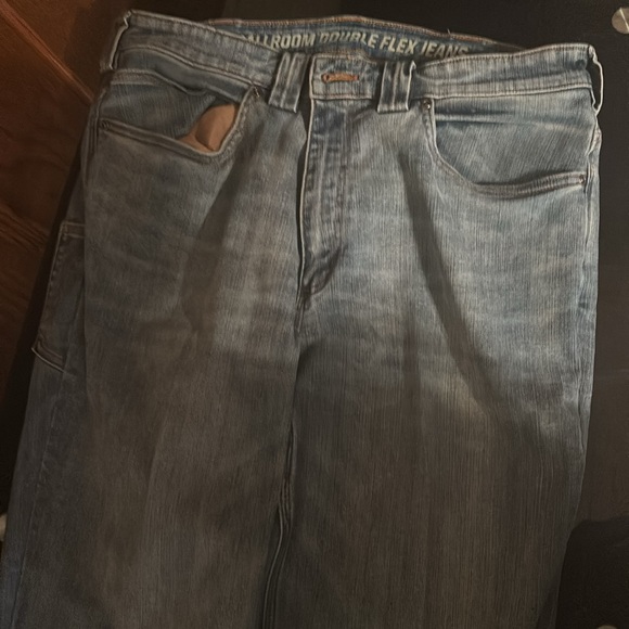I’m selling these bootcut jeans really comfortable you can do hard work in them - Picture 2 of 2